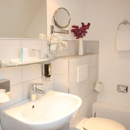 Gräfrather Hof Hotel 4*
