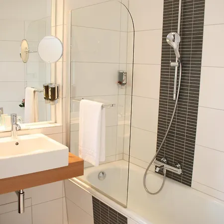 Graefrather Hof Отель